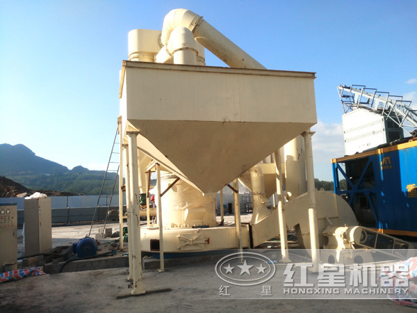 磨粉生產(chǎn)現(xiàn)場(chǎng)圖