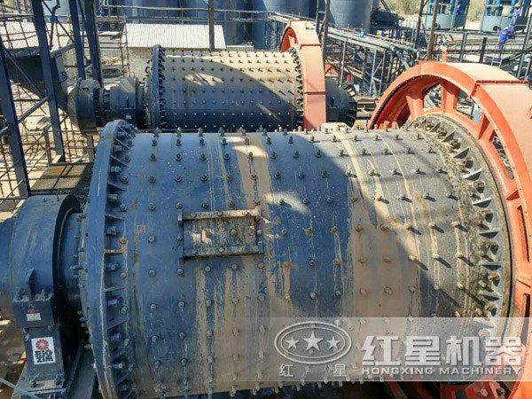 錳礦生產(chǎn)現(xiàn)場圖