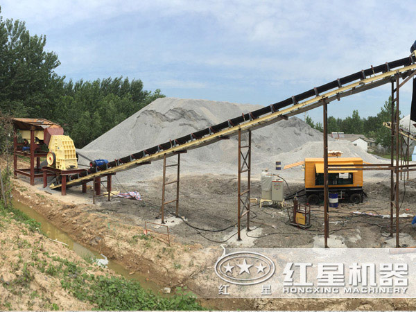 重錘式破碎機(jī)生產(chǎn)現(xiàn)場(chǎng)圖 重錘式破碎機(jī)生產(chǎn)現(xiàn)場(chǎng)圖