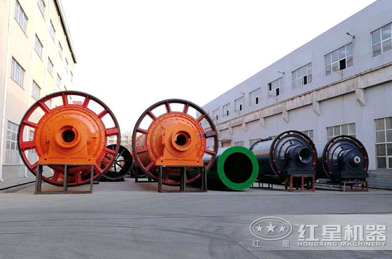 球磨機現(xiàn)場實拍圖 球磨機現(xiàn)場實拍圖