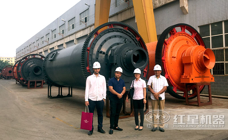 客戶來廠參觀選購球磨機 客戶來廠參觀選購球磨機