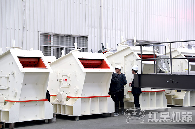 客戶來廠參觀反擊制砂機 客戶來廠參觀反擊制砂機