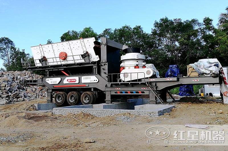 移動破碎機生產(chǎn)現(xiàn)場實拍圖