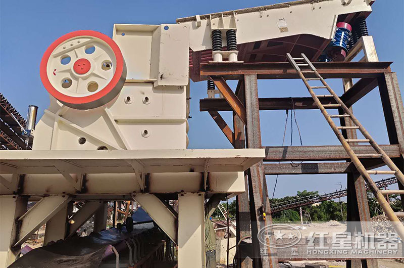 CJ系列歐版顎式煤炭破碎機(jī)作業(yè)現(xiàn)場(chǎng) CJ系列歐版顎式煤炭破碎機(jī)作業(yè)現(xiàn)場(chǎng)