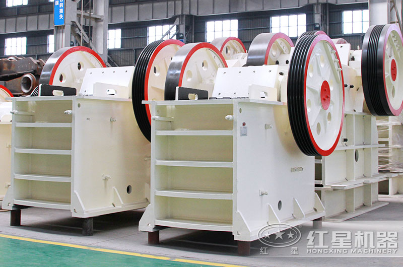 顎式破碎機車間實拍圖