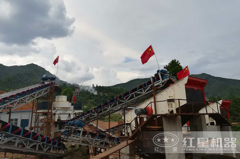 砂巖制砂現(xiàn)場 砂巖制砂現(xiàn)場