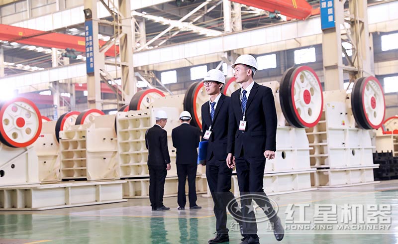 專業(yè)工程師為用戶選擇破碎機型號