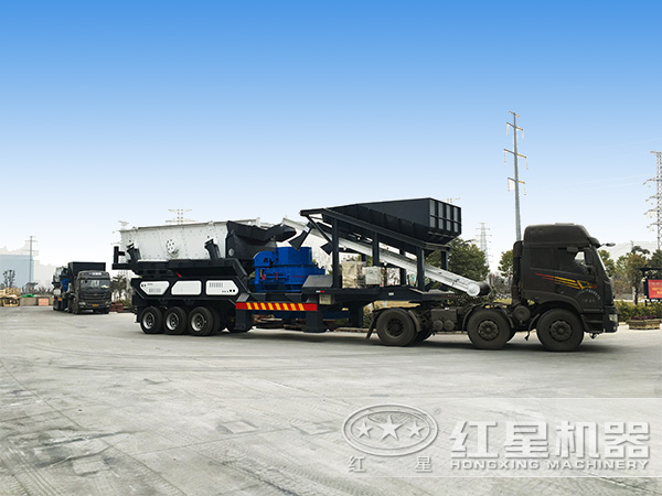 發(fā)往山西的花崗巖移動(dòng)制砂機(jī)