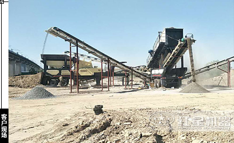 青石破碎機(jī)客戶現(xiàn)場(chǎng)