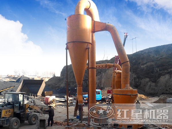 磨粉設(shè)備安裝現(xiàn)場