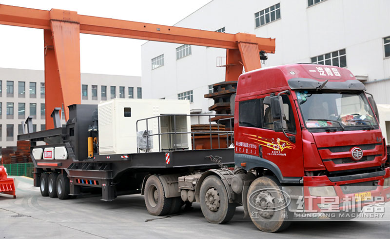 鉀長(zhǎng)石輪胎式移動(dòng)破碎一體車(chē)發(fā)貨