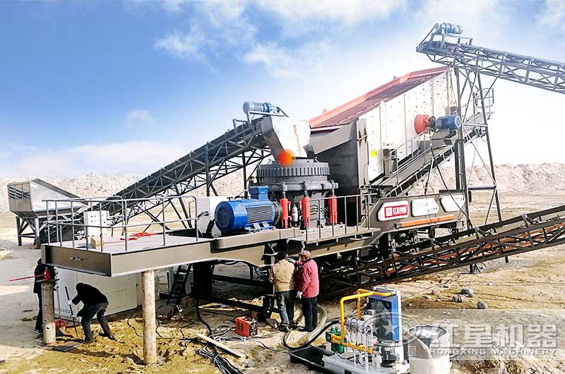 小型移動式碎石機客戶現(xiàn)場