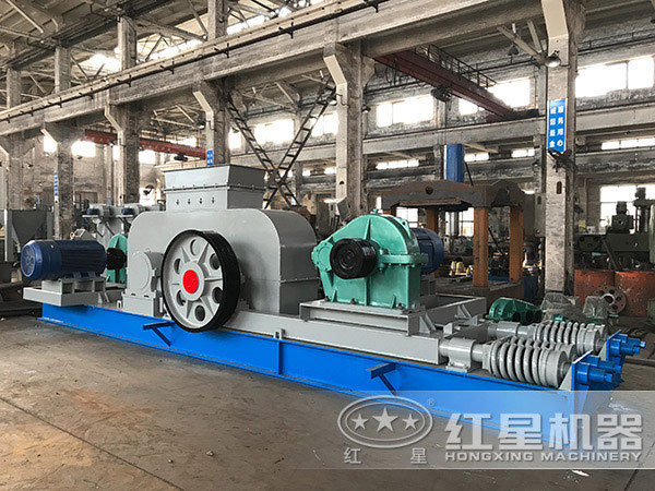 雙輥破碎機(jī)生產(chǎn)車(chē)間