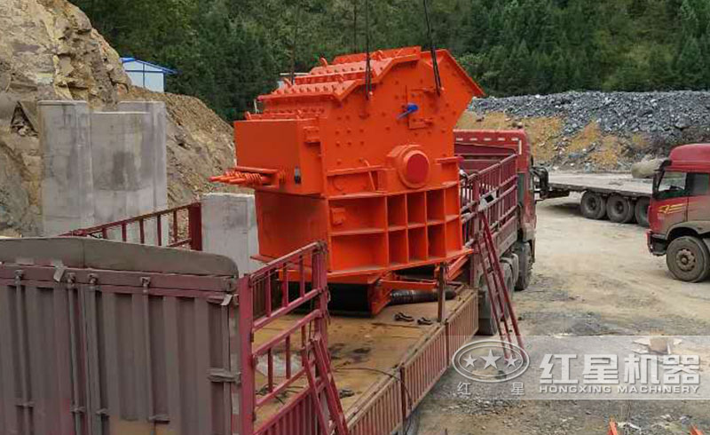 細(xì)碎機(jī)抵達(dá)用戶現(xiàn)場