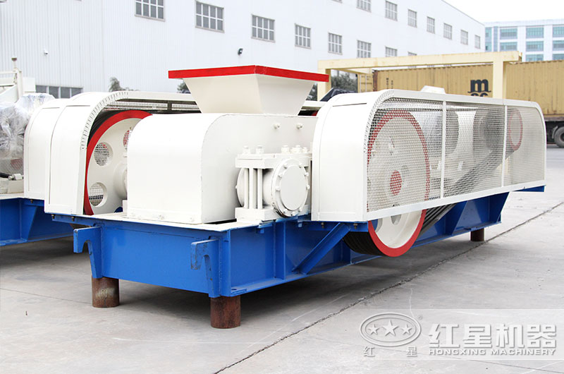 輥式破碎機(jī)兩個(gè)轉(zhuǎn)動(dòng)輥?zhàn)?、產(chǎn)量高