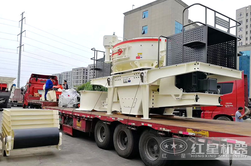 時產200噸造沙機發(fā)往山東