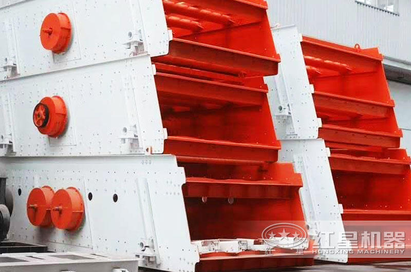 振動(dòng)篩分機(jī)：篩分能力強(qiáng)