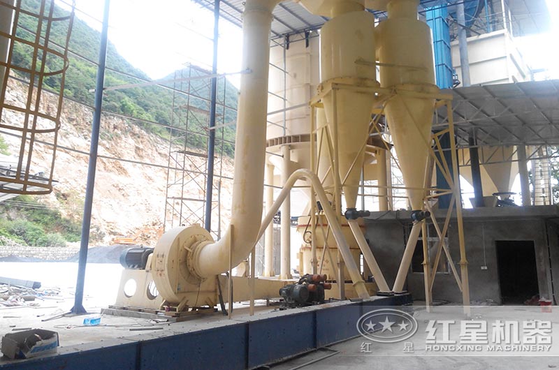 河南客戶碎石磨粉現(xiàn)場 河南客戶碎石磨粉現(xiàn)場