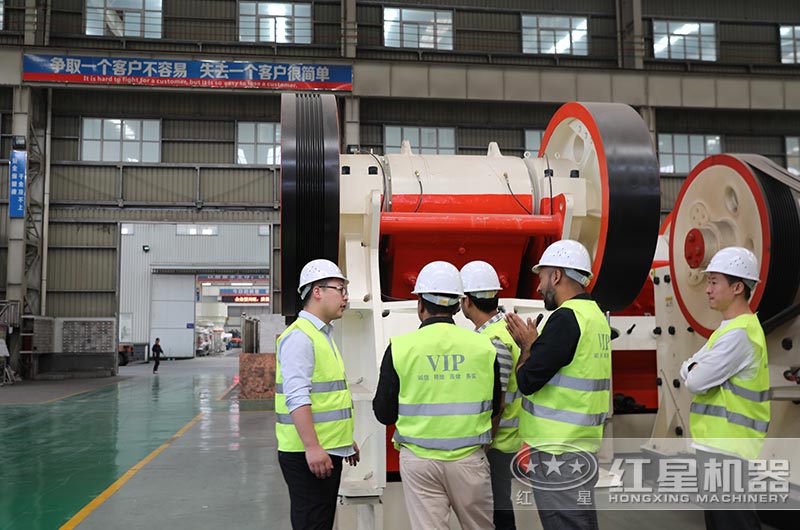 客戶來廠參觀，選購(gòu)設(shè)備