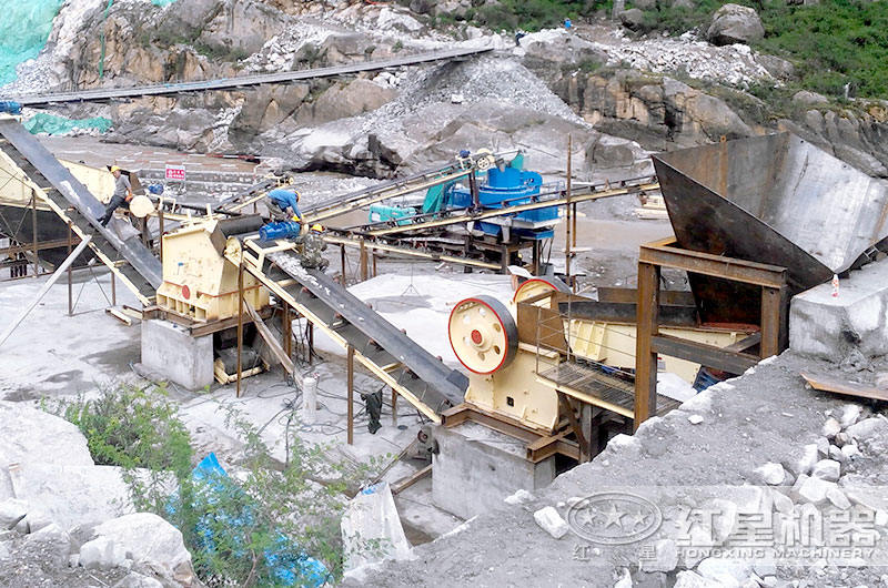 鵝卵石打沙機(jī)生產(chǎn)現(xiàn)場(chǎng) 鵝卵石打沙機(jī)生產(chǎn)現(xiàn)場(chǎng)