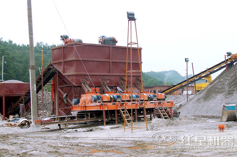 對(duì)輥破生產(chǎn)現(xiàn)場(chǎng)