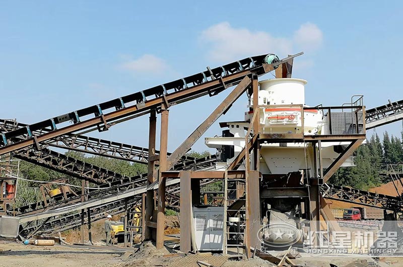 王先生使用HVI制砂機生產(chǎn)的現(xiàn)場