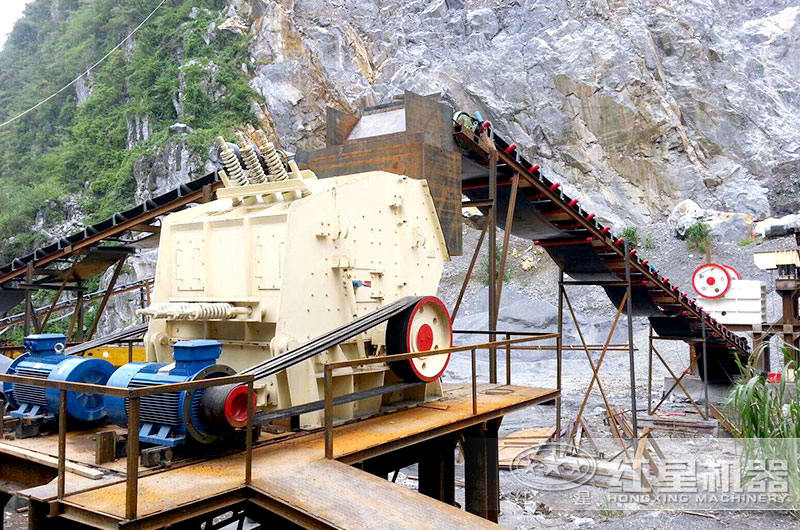 石灰石破碎現(xiàn)場 石灰石破碎現(xiàn)場