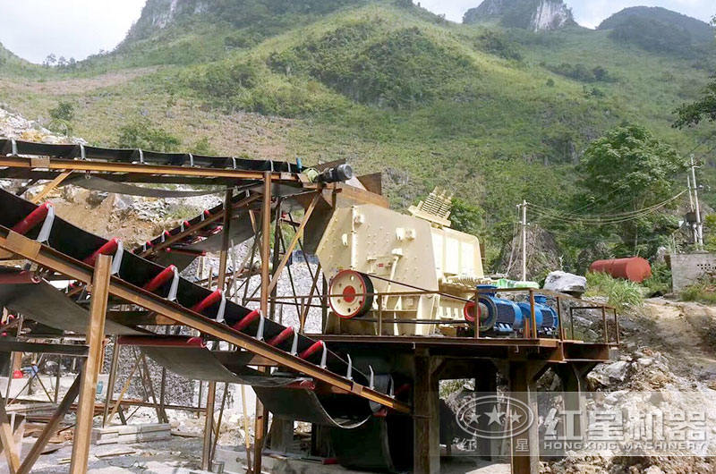 反擊碎石機生產現(xiàn)場